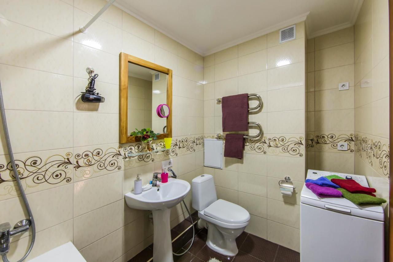 Super Comfort Flat For You Near The Metro. Kiev Dış mekan fotoğraf