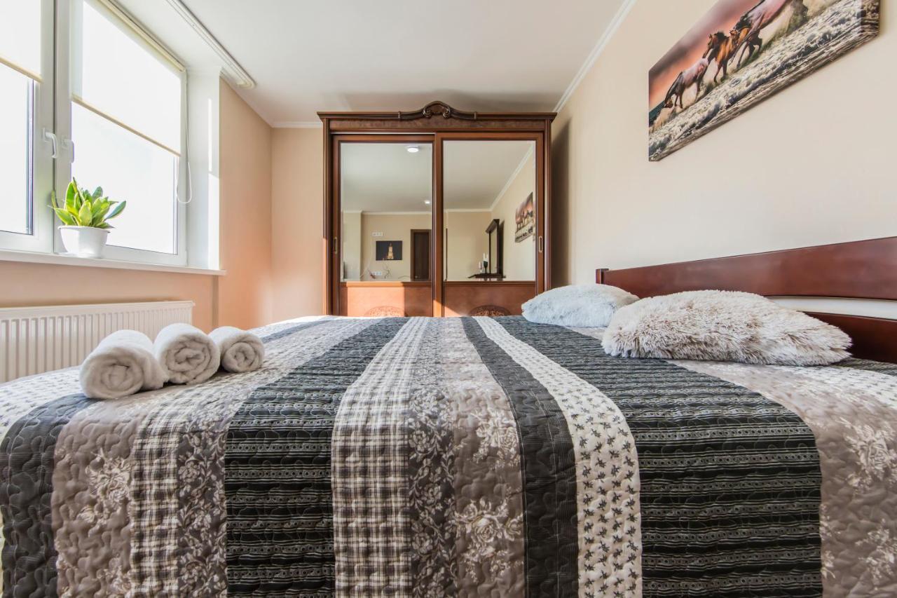 Super Comfort Flat For You Near The Metro. Kiev Dış mekan fotoğraf