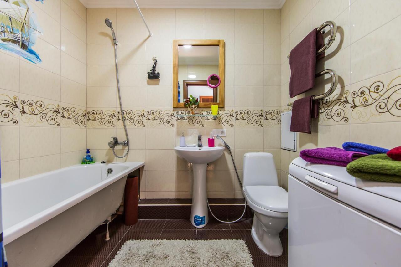 Super Comfort Flat For You Near The Metro. Kiev Dış mekan fotoğraf