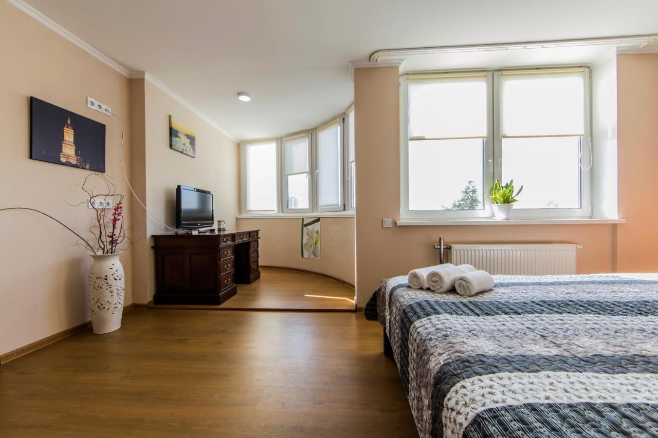 Super Comfort Flat For You Near The Metro. Kiev Dış mekan fotoğraf